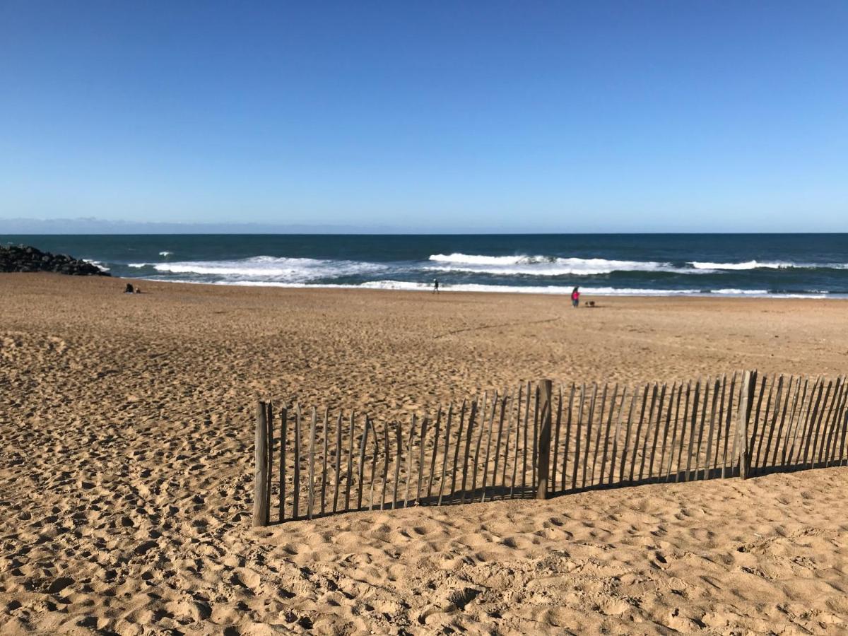 ANGLET- BIARRITZ T3 dans résidence avec piscine Esterno foto