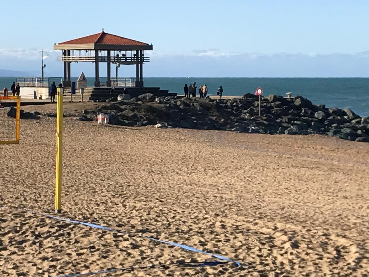 ANGLET- BIARRITZ T3 dans résidence avec piscine Esterno foto